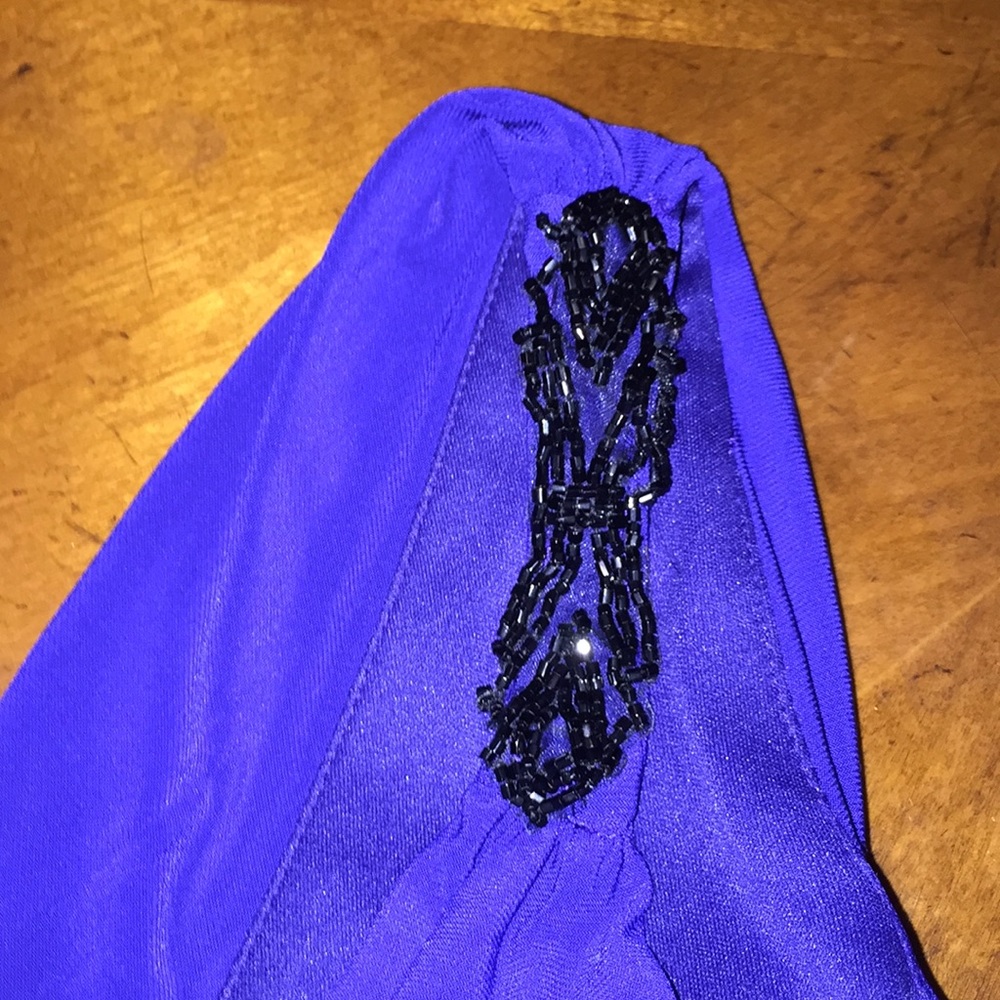 Dress - Picture 4 of 7